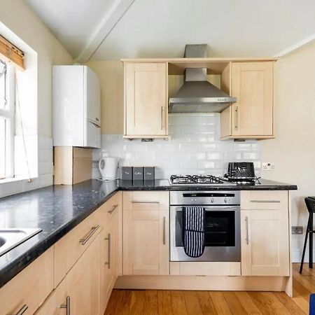 Lovely 3-Bed 20 Minutes To Central London Eksteriør bilde