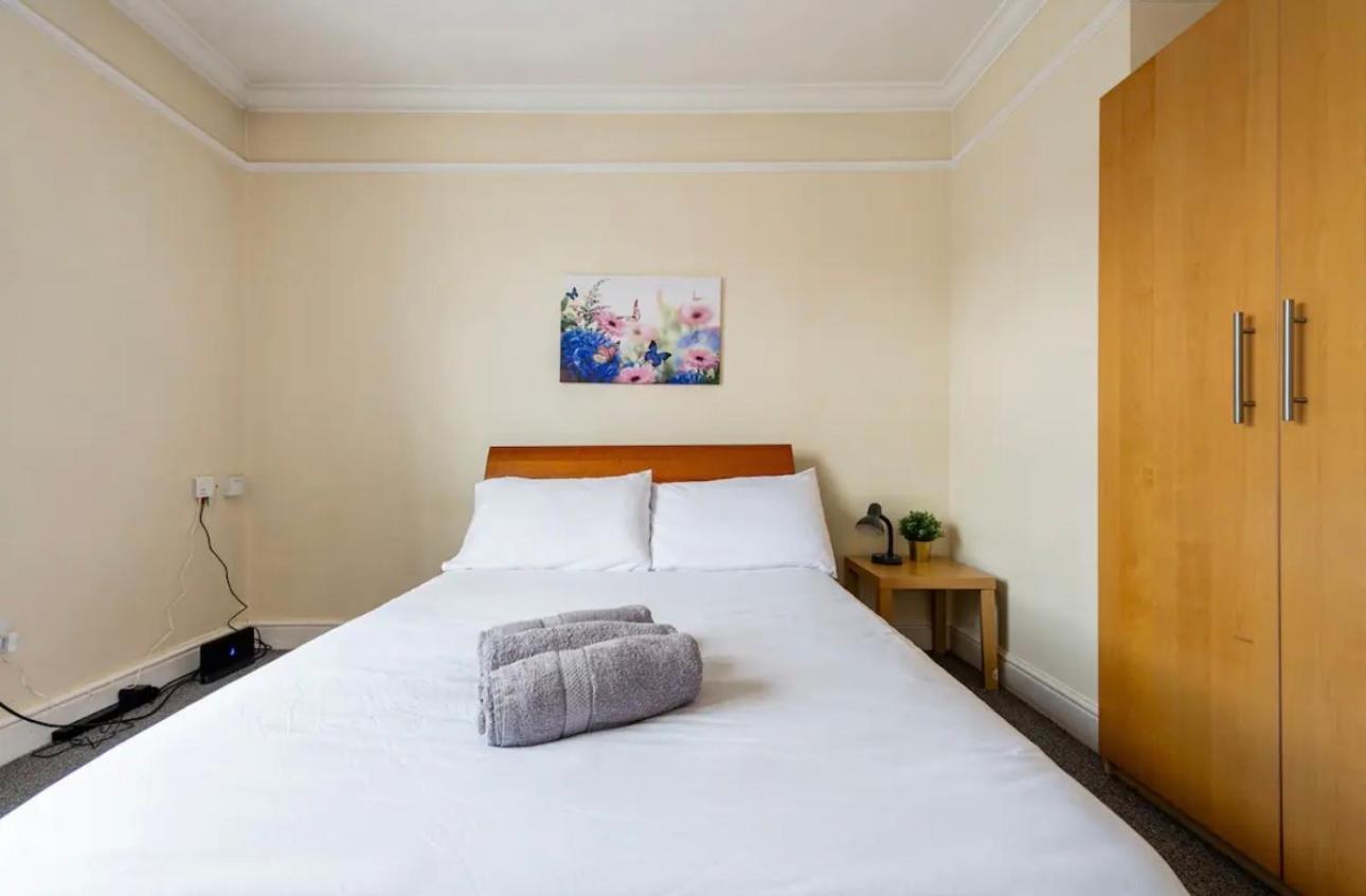 Lovely 3-Bed 20 Minutes To Central London Eksteriør bilde
