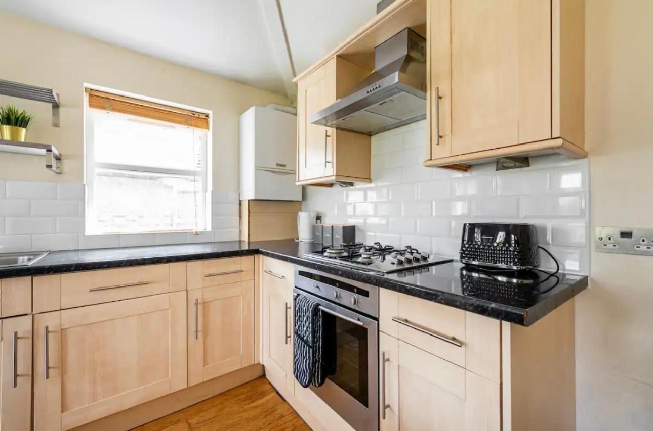 Lovely 3-Bed 20 Minutes To Central London Eksteriør bilde