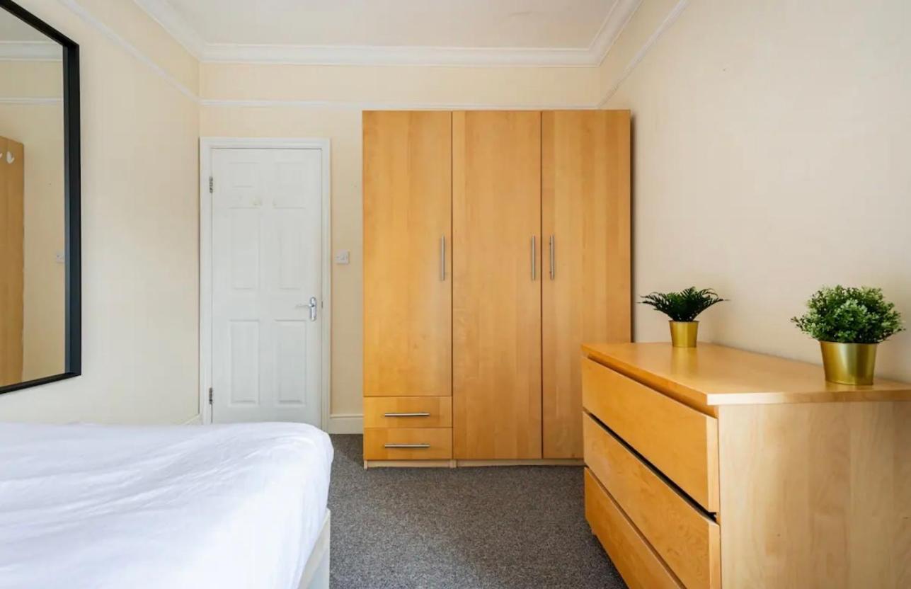 Lovely 3-Bed 20 Minutes To Central London Eksteriør bilde