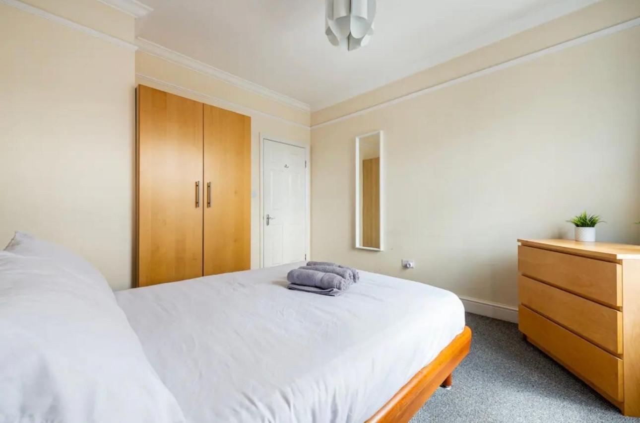 Lovely 3-Bed 20 Minutes To Central London Eksteriør bilde