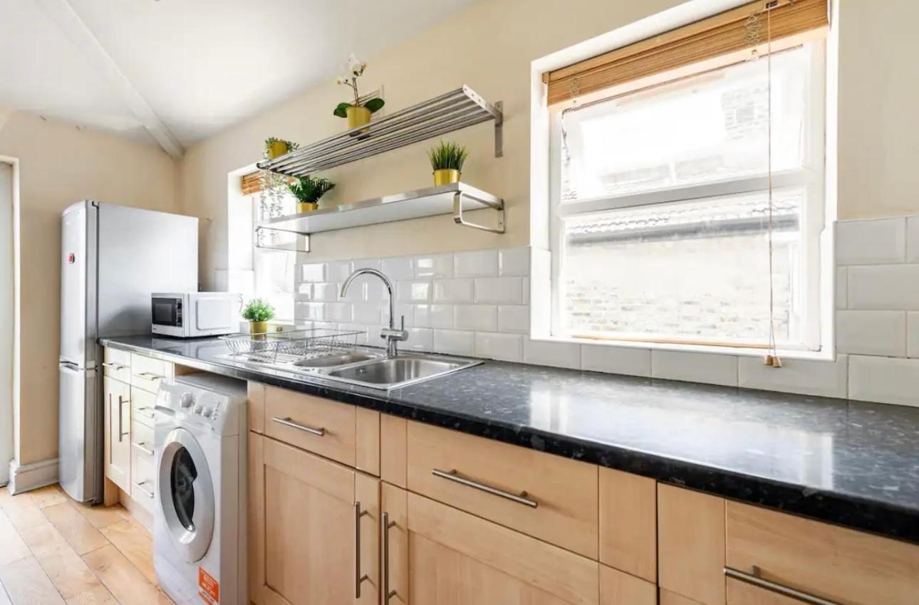 Lovely 3-Bed 20 Minutes To Central London Eksteriør bilde